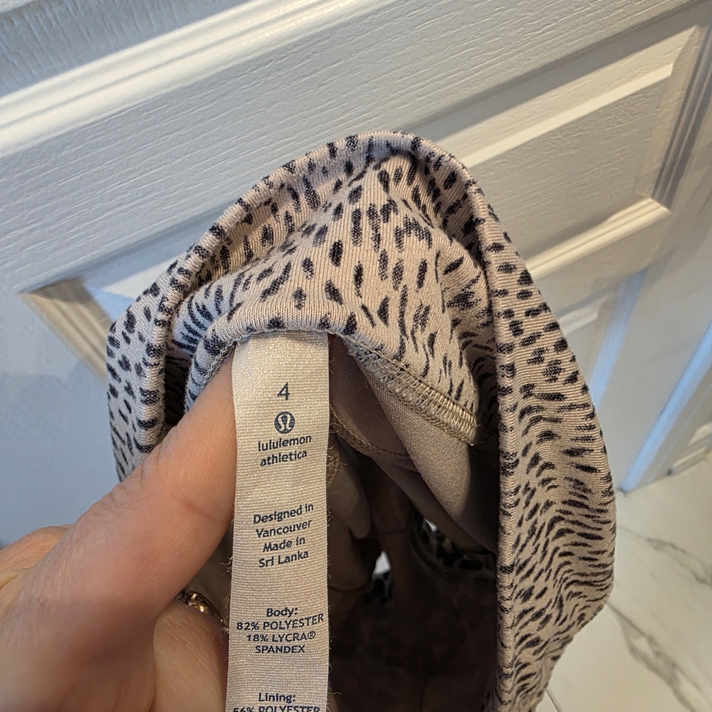 Lululemon Athletica Beige Patterned Shorts - Picture 5 of 5